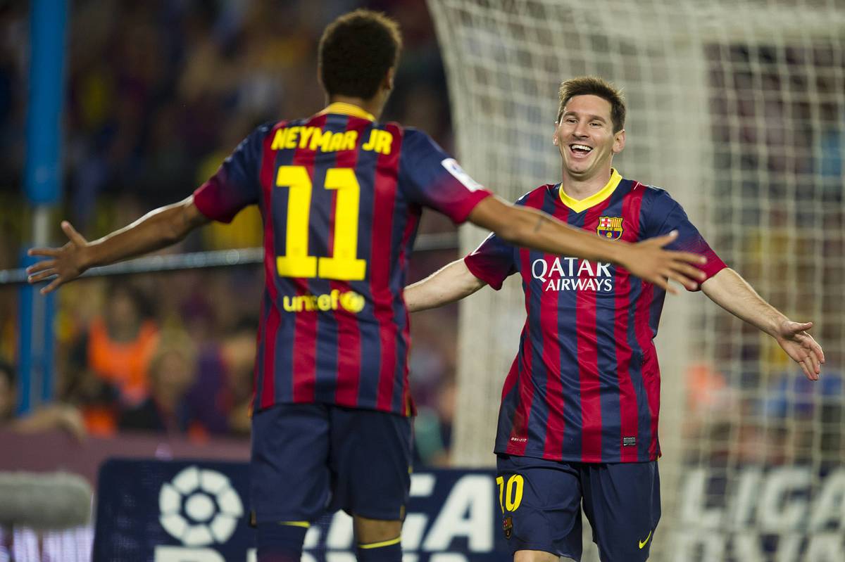 메시 · 13–14 · Nike · Qatar Airways